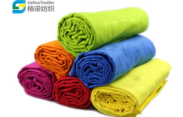 絨壓花沙灘巾運(yùn)動(dòng)巾